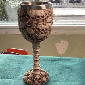 Skulls goblet